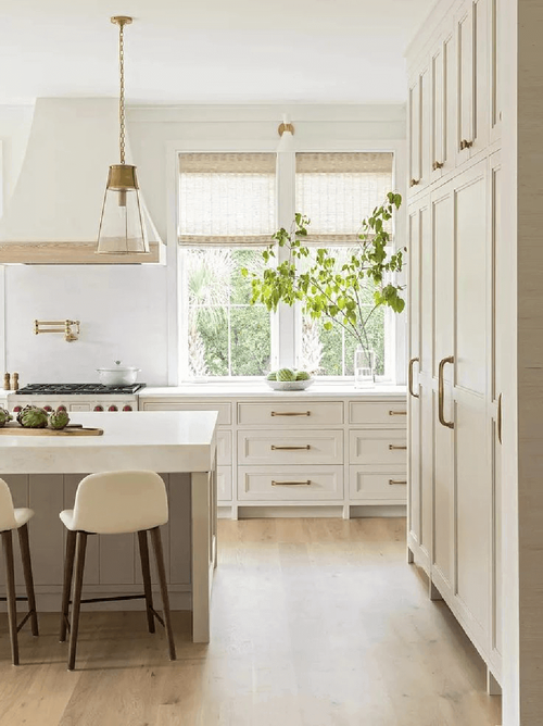 The 7 Defining Features Of A Perfectly Hamptons Kitchen — Zephyr + Stone