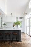 The 7 Defining Features Of A Perfectly Hamptons Kitchen — Zephyr + Stone