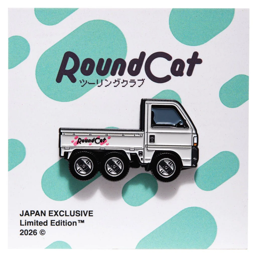 RoundCat Crawler Pin by Leen Customs