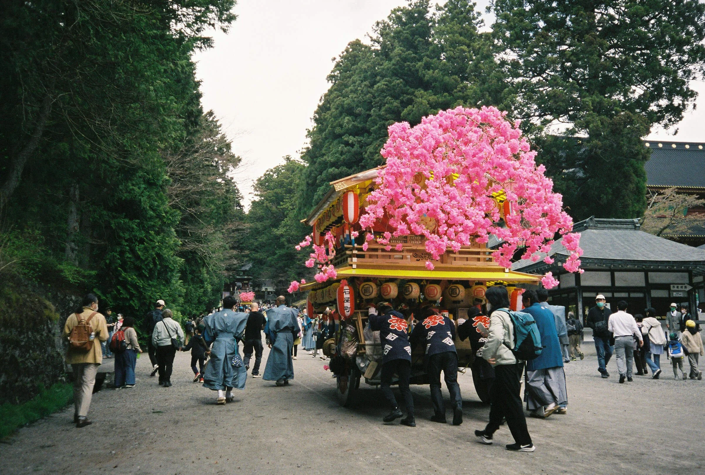 Matsuri festival Nikko Toshogu RoundCat Rally.jpg