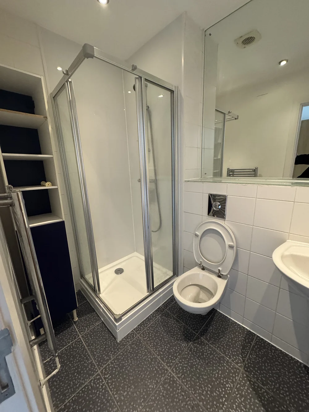 Bathroom professionally cleaned at Britannia Mills Manchester