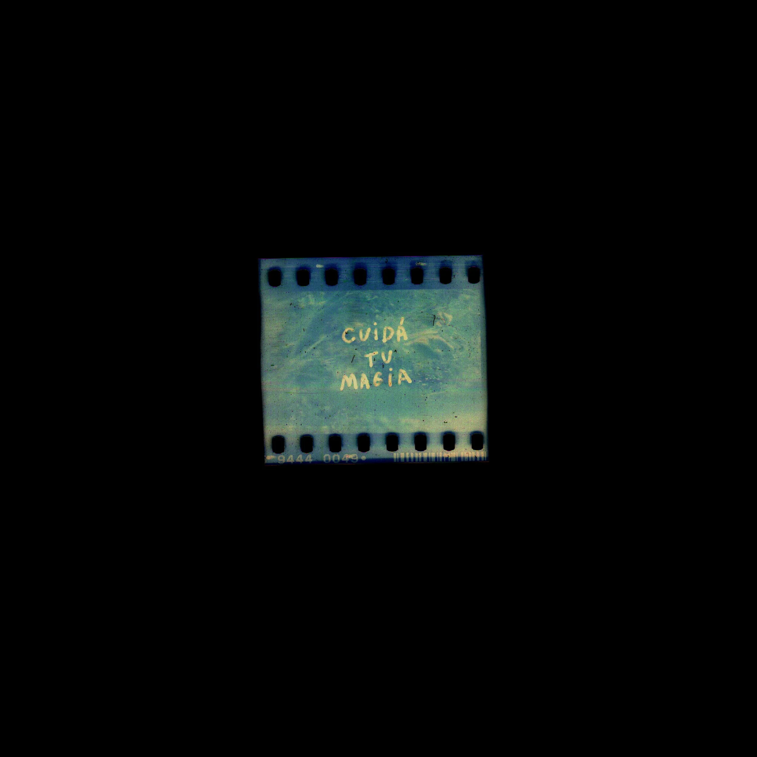img098inv.jpg