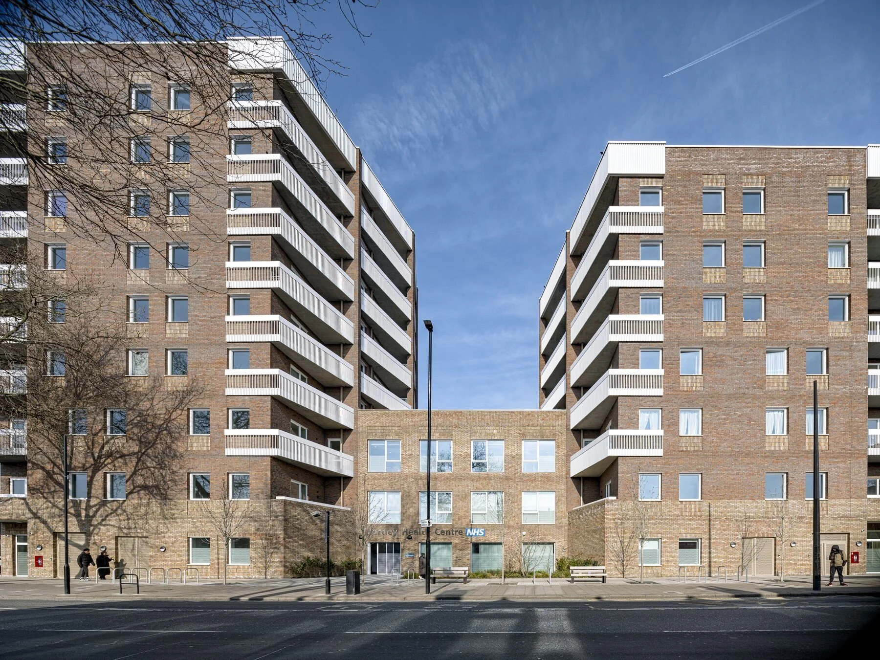 03/25 Noele Gorden House completes