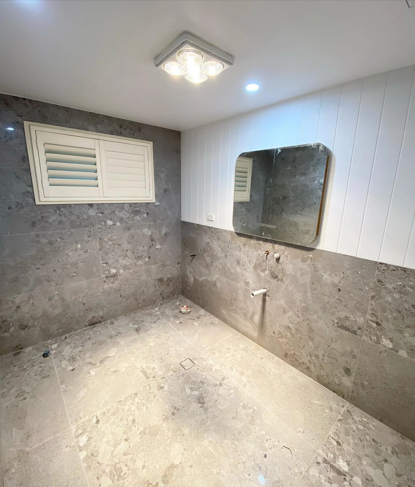 Colour matched to perfection 👌🏼 ⁣
⁣
Final photos of the two bathrooms caulked in Avoca Beach for our repeat client.⁣
⁣
The colour of caulking chosen can either maintain the design integrity of your room or make a room look mismatched, making it so 