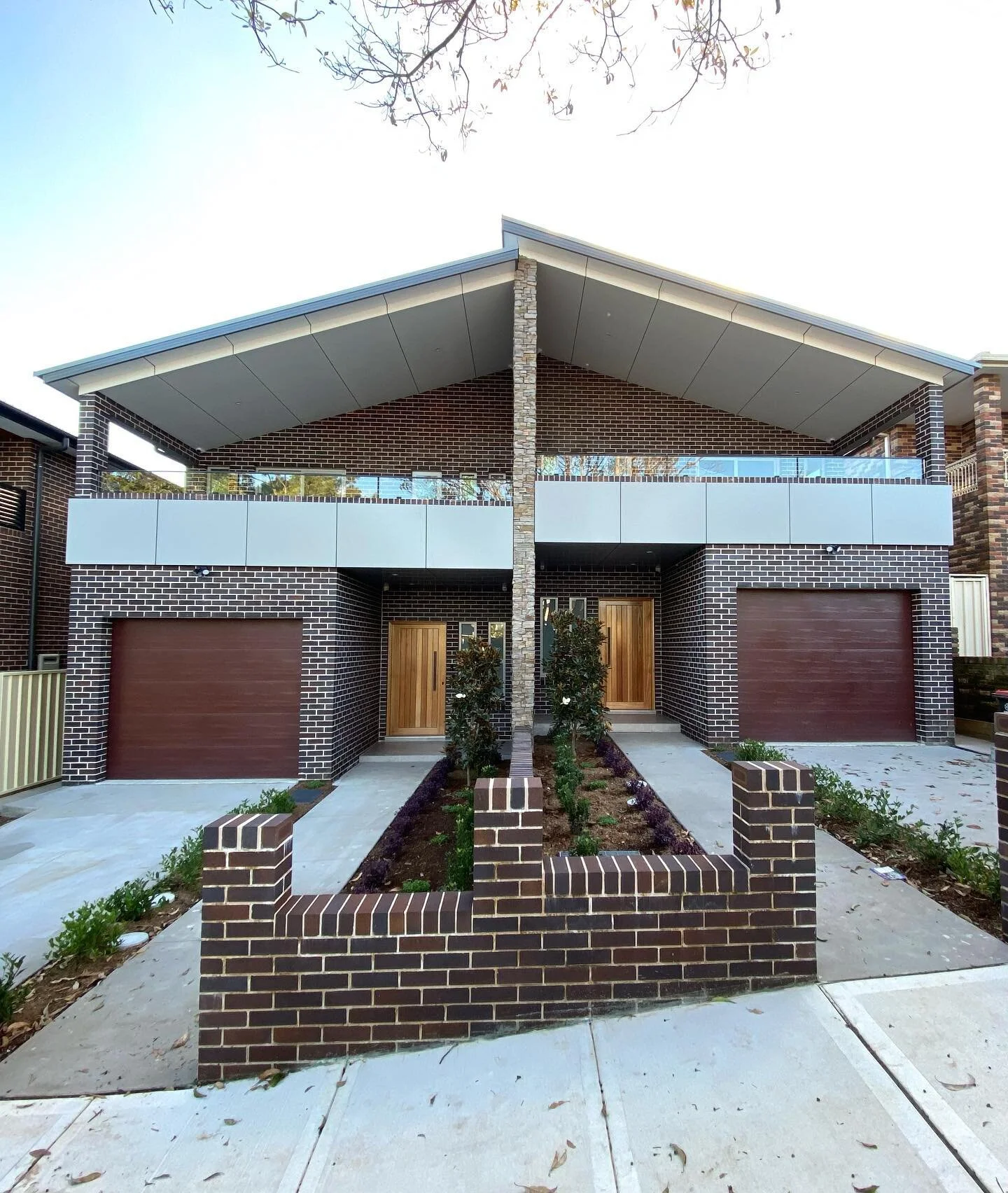 Another project completed by the Elite Caulking Team - all internals and externals caulked at this newly built duplex in Greenacre⁣
⁣
👈🏼 Swipe left to see a few of the completed photos 👈🏼⁣
⁣
Send us a message or call us today on 0434 039 844 for 