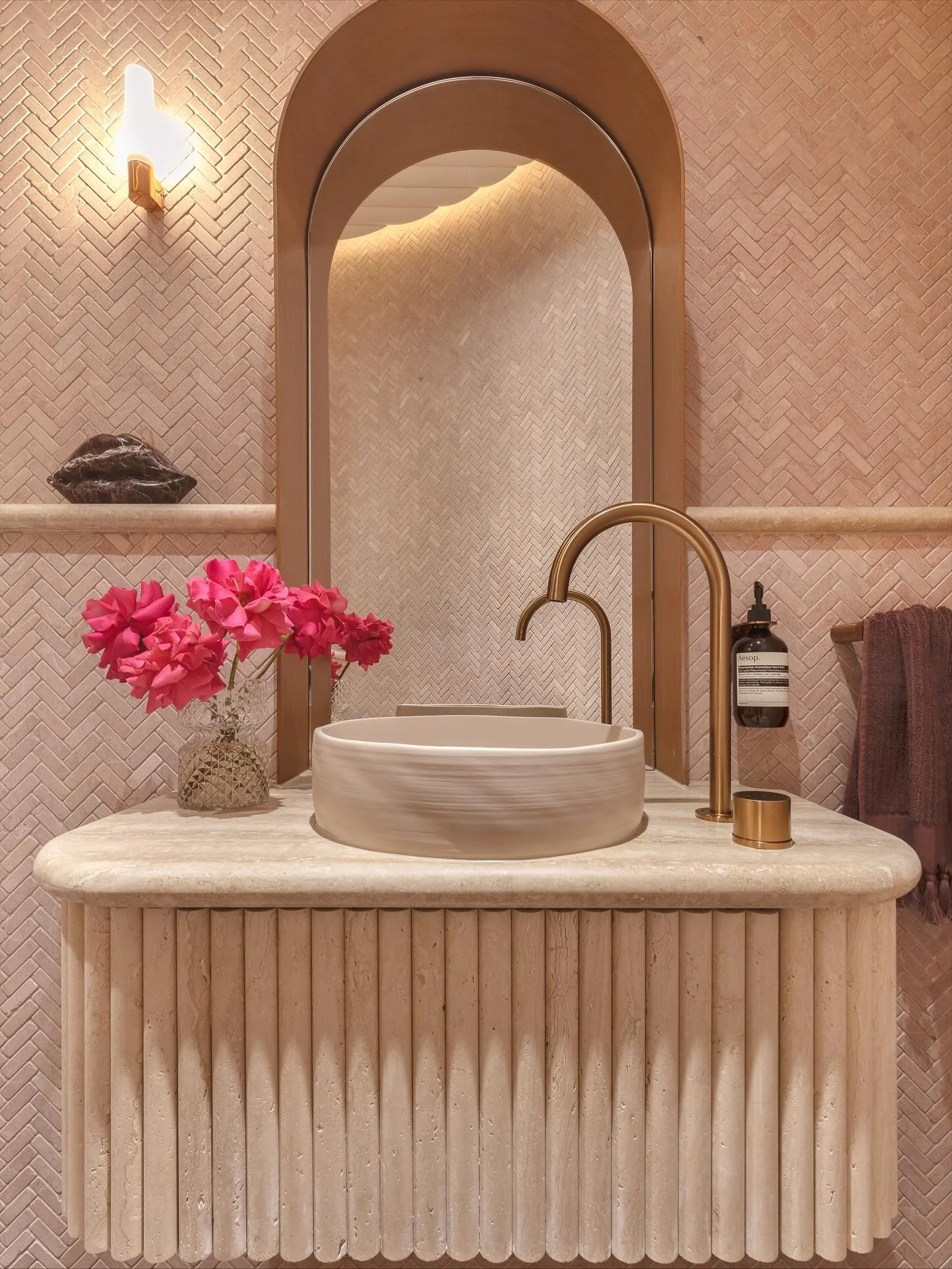 This one will always be a favourite. The people, the builder, the vibe - it all came together. 

Build by @gorisco_projects 
Located at @madewithlovebridal Gold Coast 
Photos by @abiinteriors