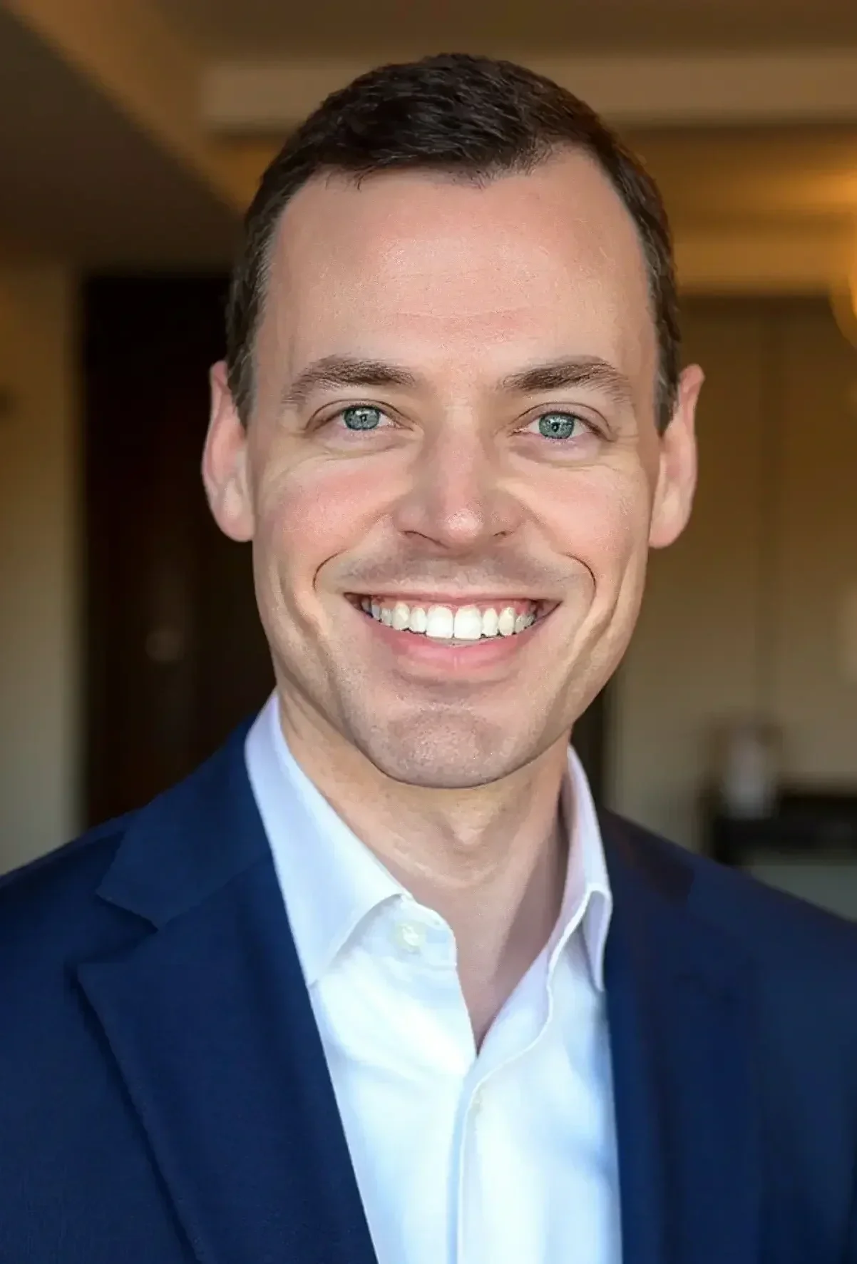 headshot of Winnipeg mentalist and mind reader Patrick Gregoire