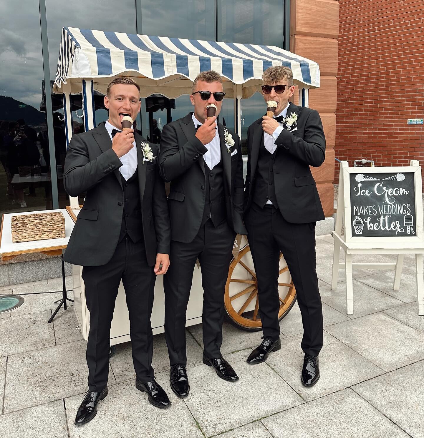 The coolest addition to this wedding&hellip; oh and the guys look pretty dapper too!🍦😆

Fancy some iconic Mauds ice cream served on your special day? anddddd you don&rsquo;t have to worry about the weather because we can serve outdoors AND indoors?