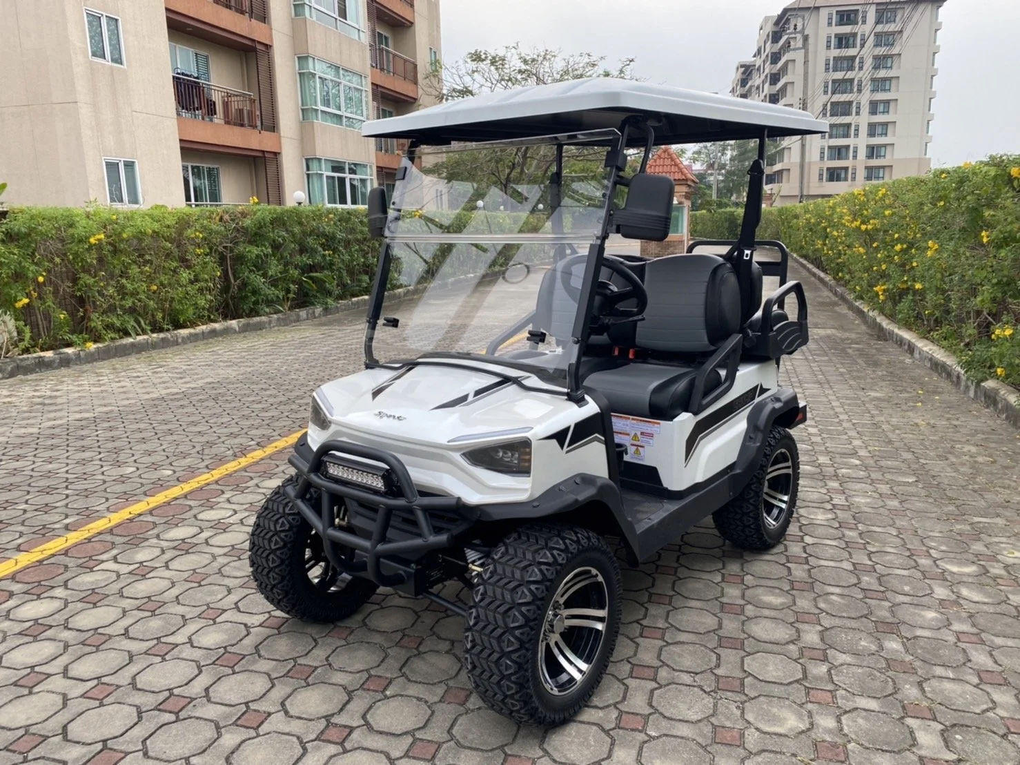 Cart-White-2+2-Orv.JPG