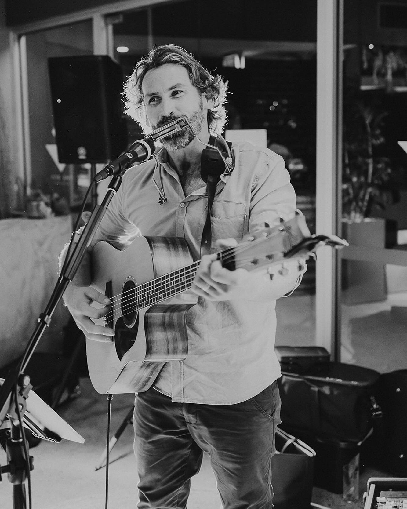 Happy Sunday! We have @chrisrutherfordmusic starting from 3pm. Come down grab some tacos and enjoy this beautiful weather.