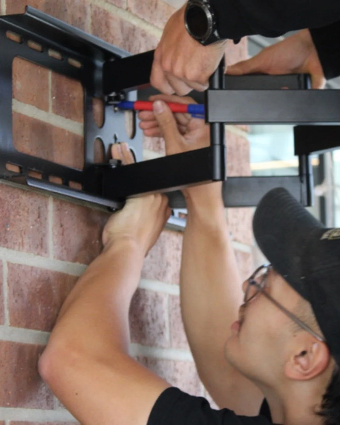 Bringing power and functionality outdoors opens up endless possibilities. From weatherproof outlets and outdoor kitchens to pool systems, lighting, and entertainment setups, the right electrical installation makes every space more versatile. Careful