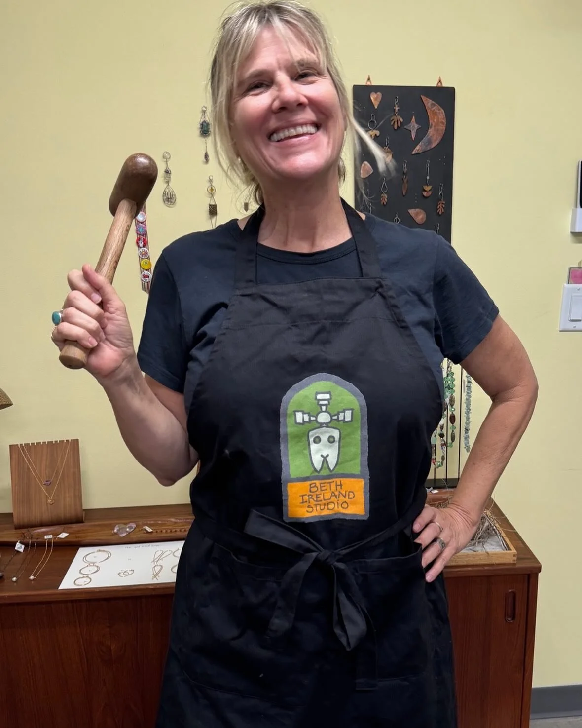 Metal Smith Laura Flavin @modernbird  models the Beth Ireland Studio apron. A great gift for any maker on your holiday list! Check out our swag! Link in bio