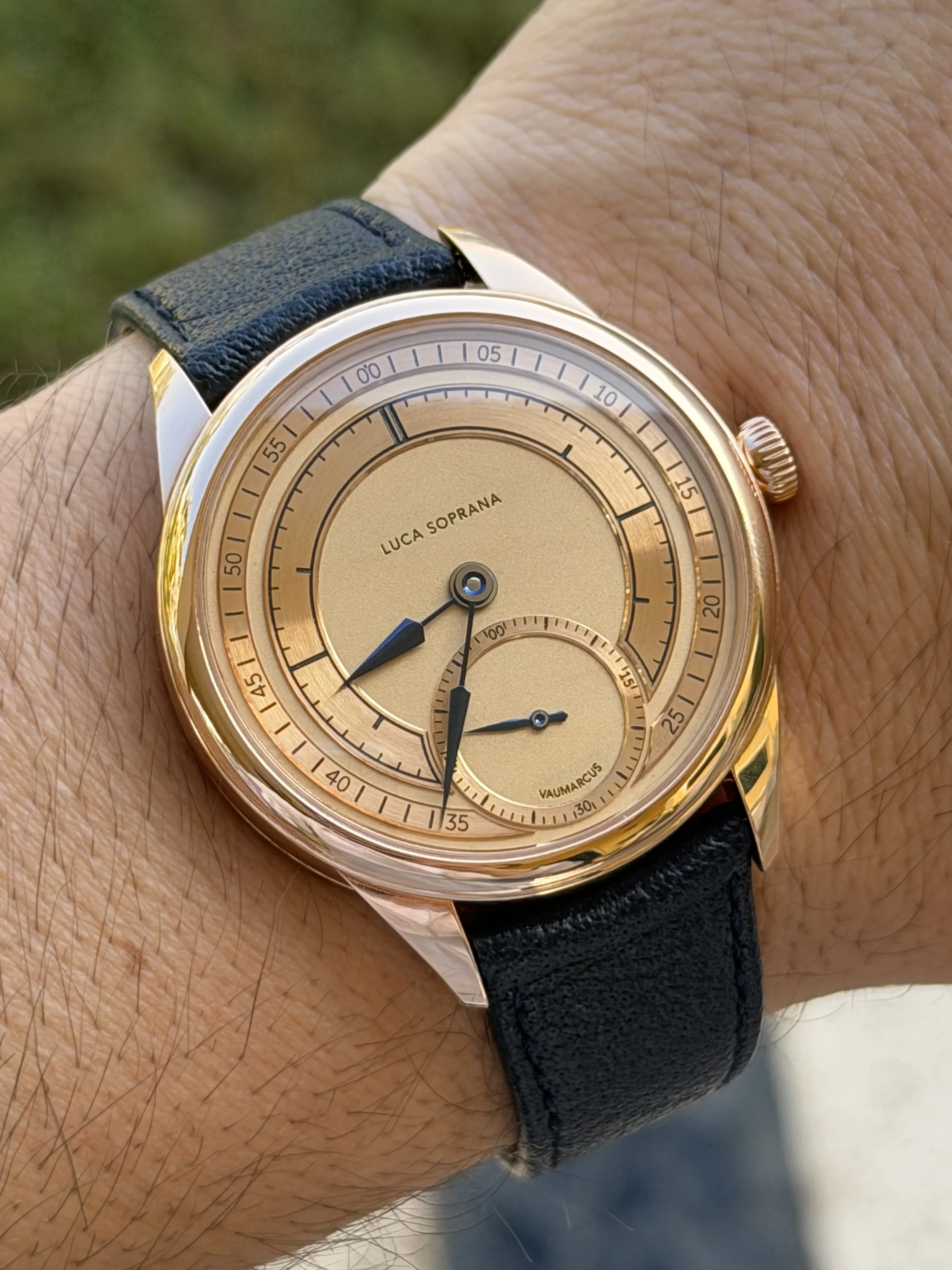 Time only sector dial by Luca Soprana