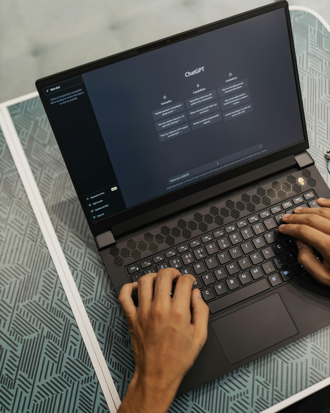 ChatGPT rend-il bête ou serait-ce notre façon de l’utiliser qui mérite d’être questionnée ?