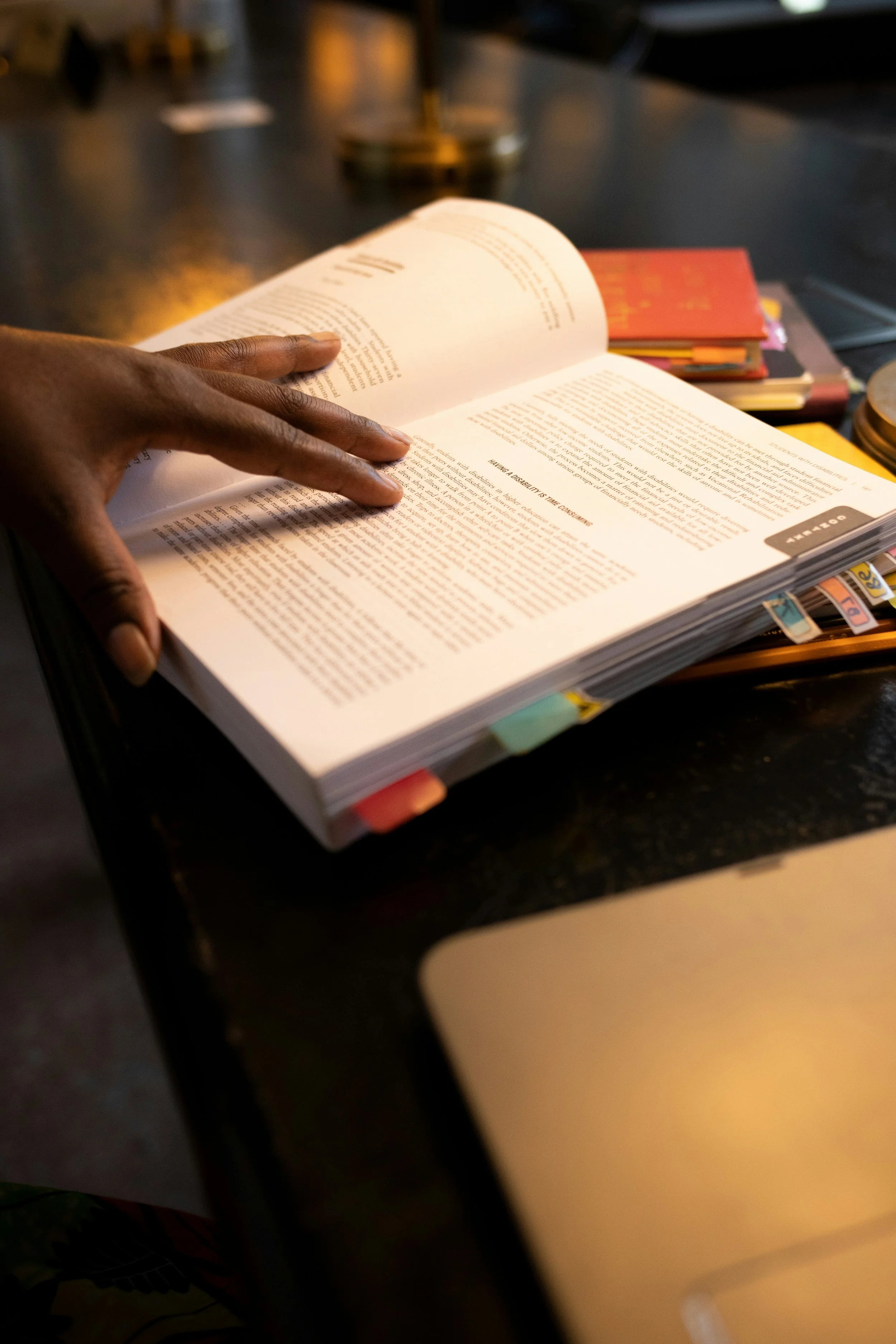 Cerveau, apprentissage et régulation : ce que j’ai retenu d’une lecture passionnante