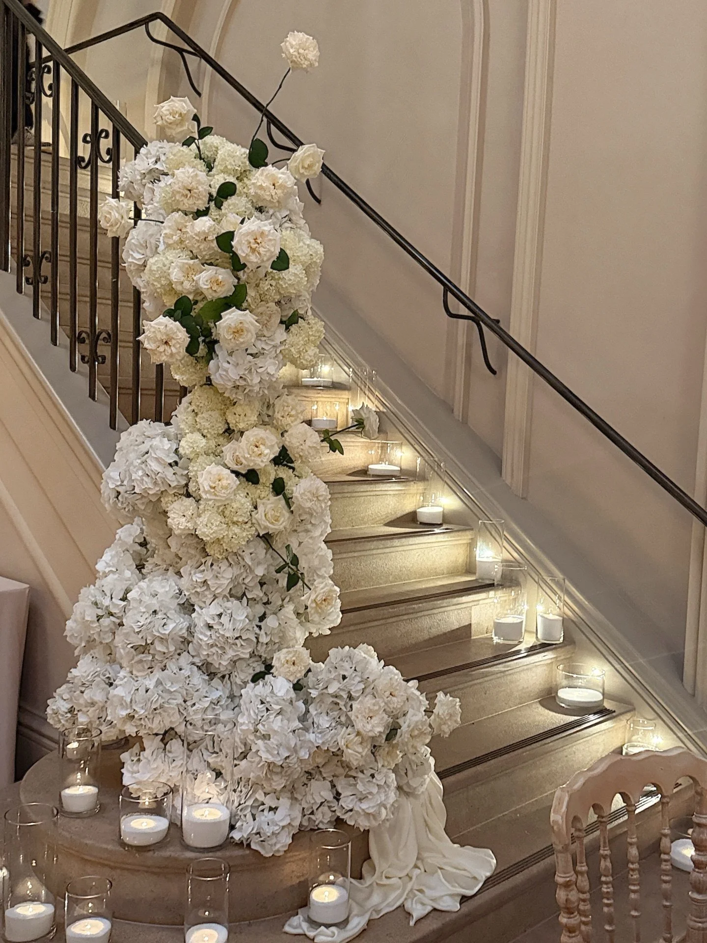 This staircase moment was designed to completely transform the entrance into the reception ✨

Florals, candlelight, and soft draping to create something guests actually remember

Comment &ldquo;STAIRCASE&rdquo; if you want a breakdown of how we desig