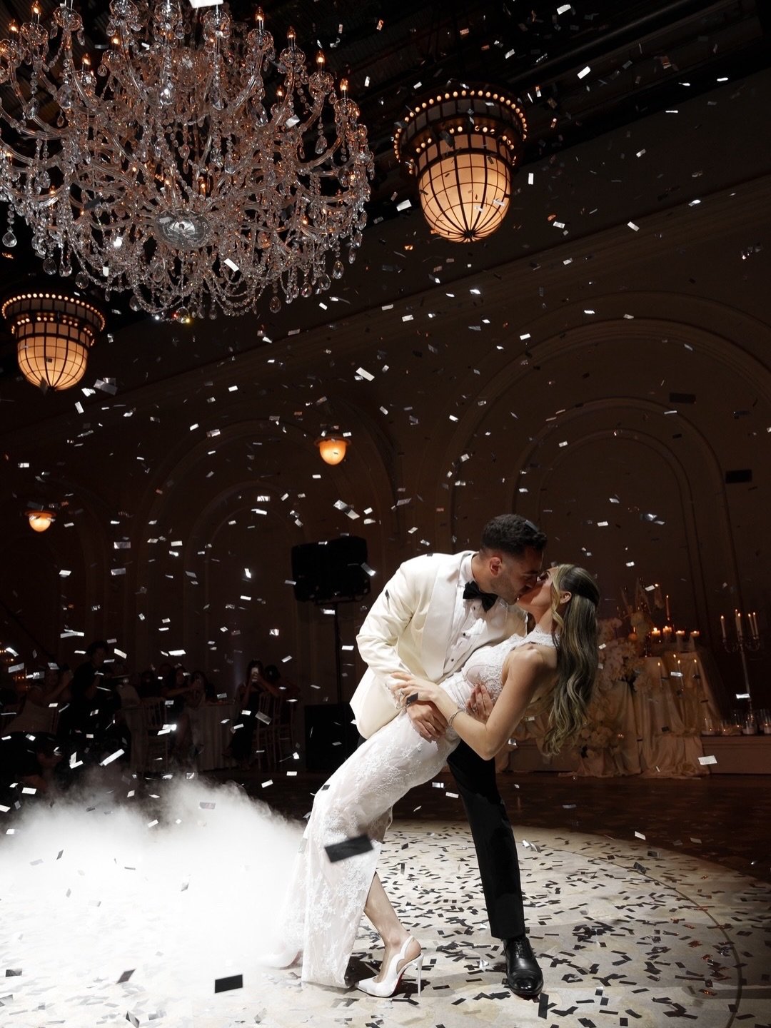 Chantel &amp; Imad, the first dance ✨ @saltatelier_wedding always capturing the most magical moments so perfectly!!
.
Dream team 
Flowers, styling, design @loversandfleurs 
Lovers @chantelkaraki @imad_kawtarani 
Venue @thegroundsevents 
Photographer 