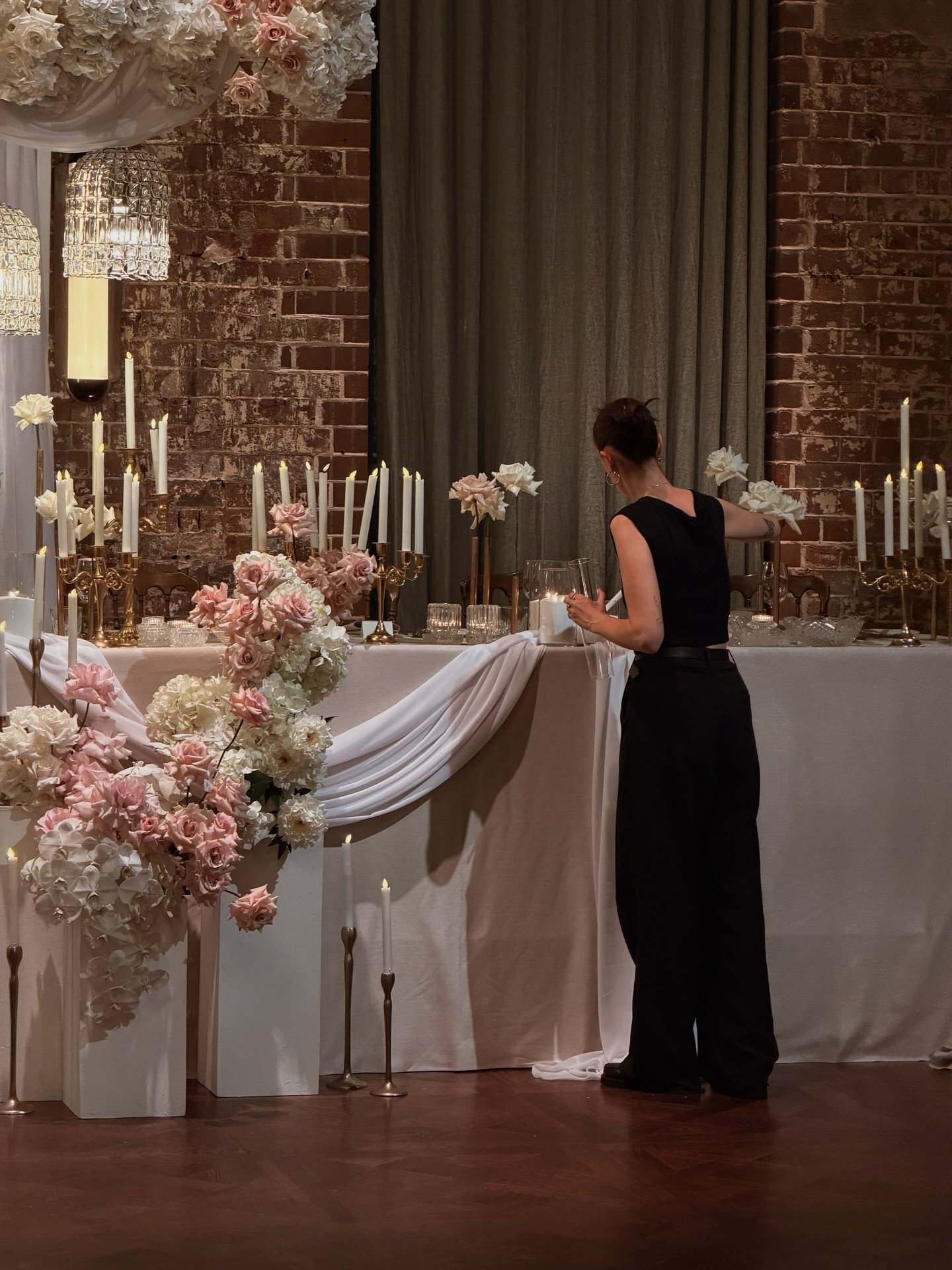 Final touches for Victoria &amp; Ethan ✨ 
Always so rewarding seeing the day come to life after months and months of planning. Forever grateful to our beautiful couples who entrust us with their most special day x

@victoria.gillion_ @e.gillion @theg