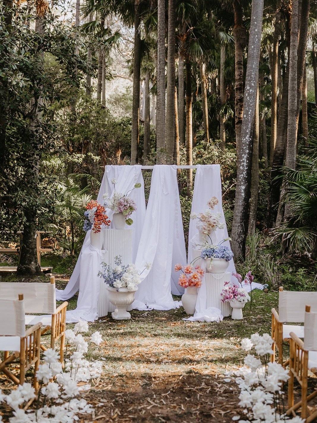 Ceremony details for Ashley &amp; Erik 🐚 x

For florals and styling that feel completely yours, enquire via link in bio x 
www.loversandfleurs.com.au

.
Dream team
Flowers, styling, design @loversandfleurs 
Lovers @ashley_carevic @erikcarevic 
Venue