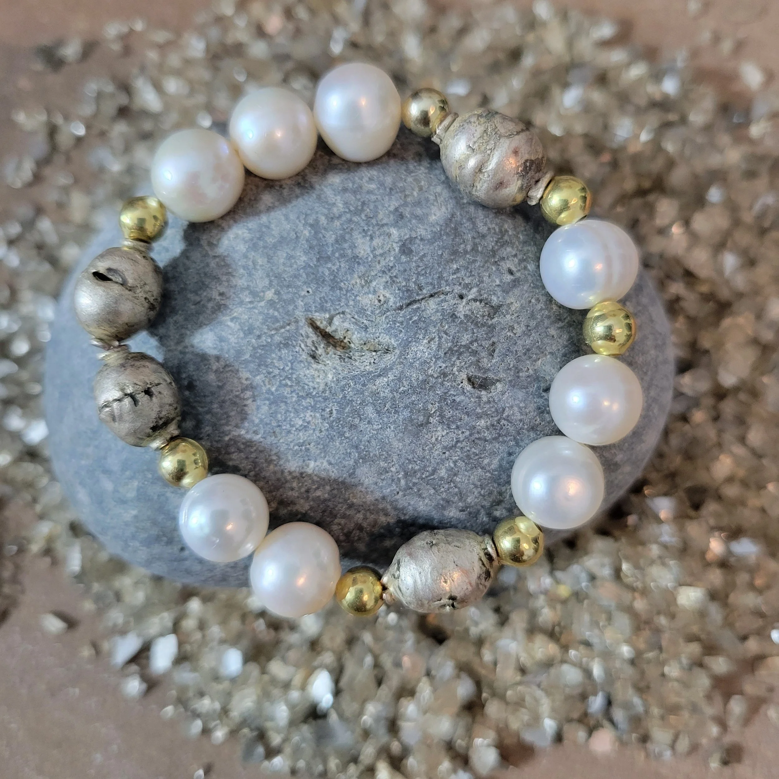 Angel-Smile-pearl-bracelet.jpg