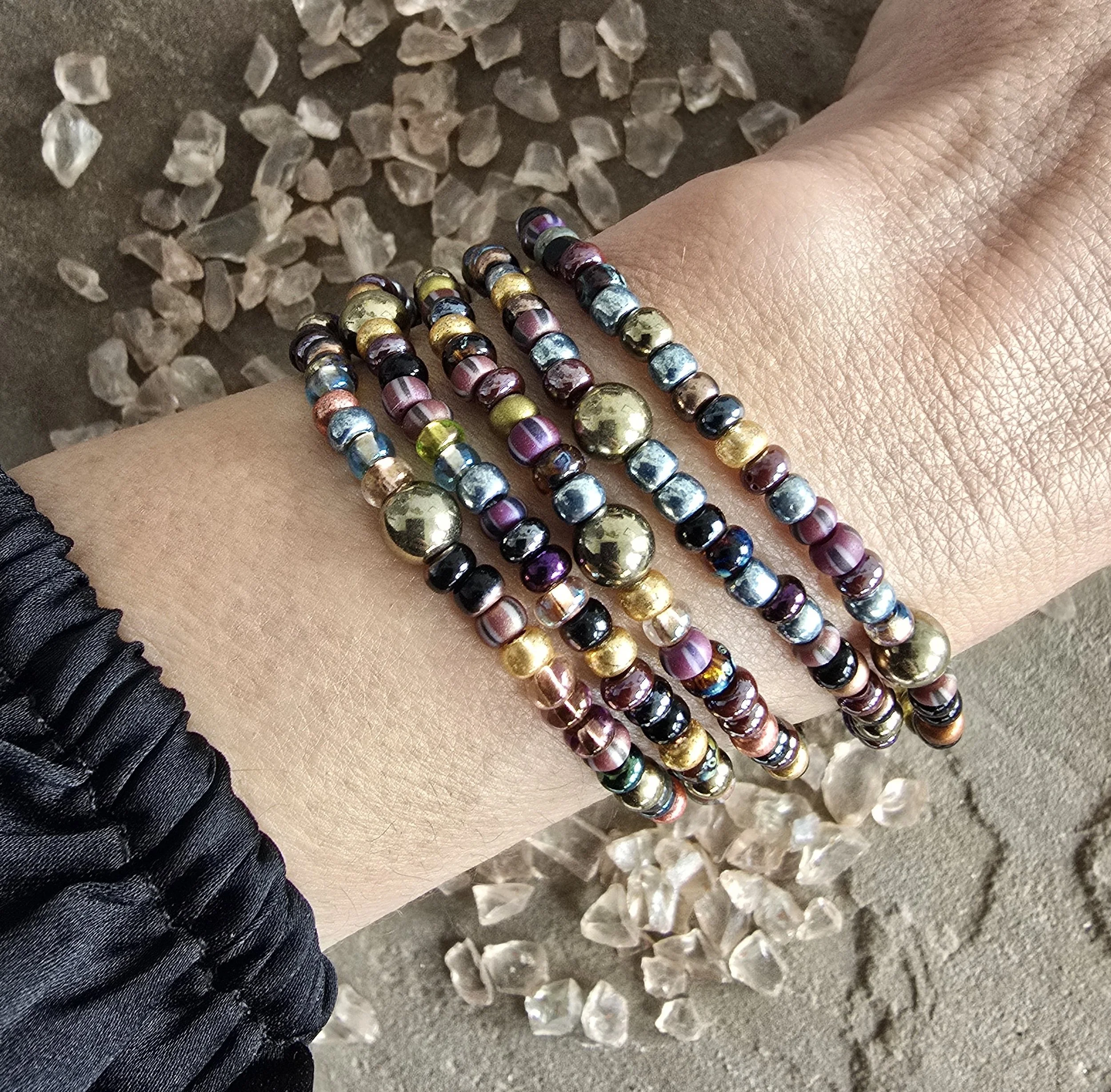multi-colored-seed-bead-bracelets.jpeg