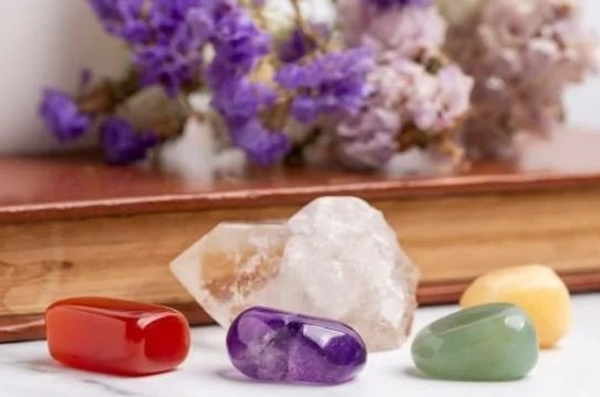 What are healing crystals?