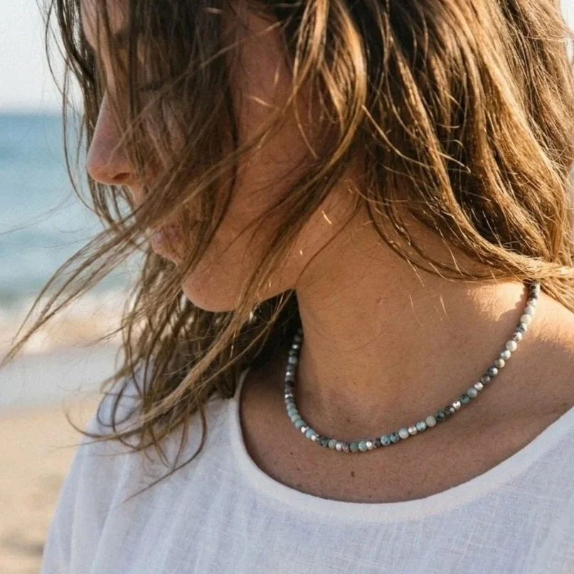 beach-necklace-blue