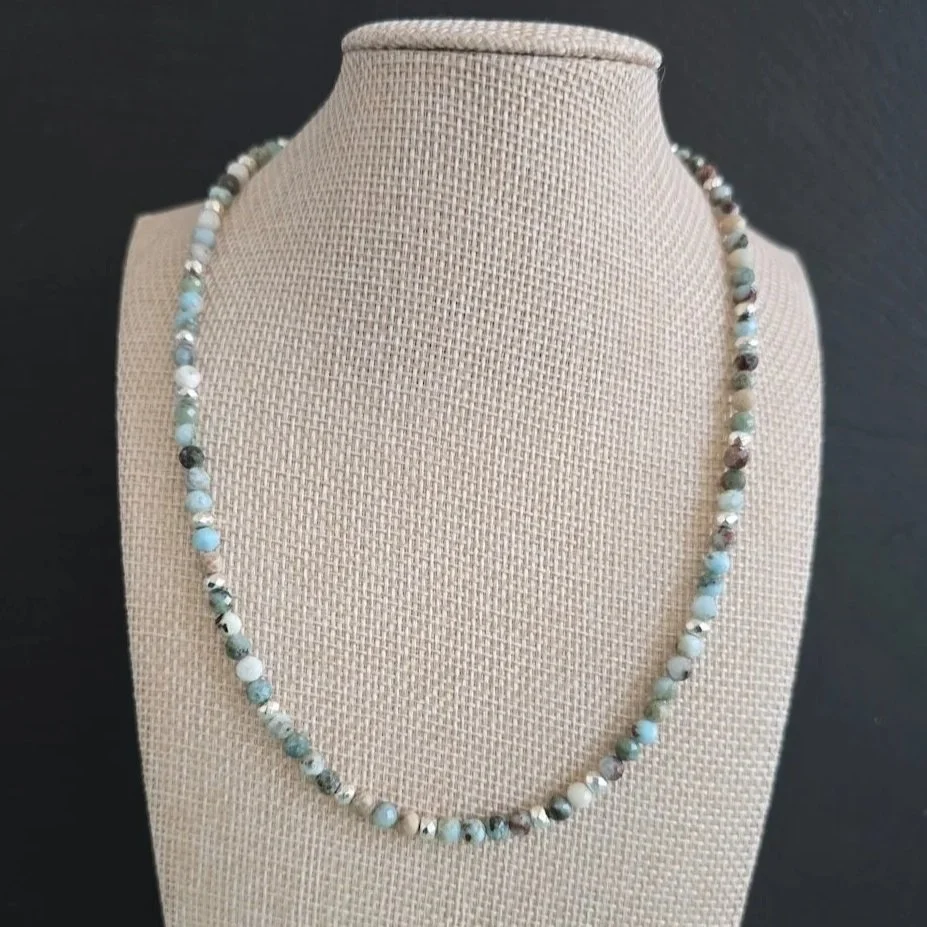 beach-gemstone-necklace