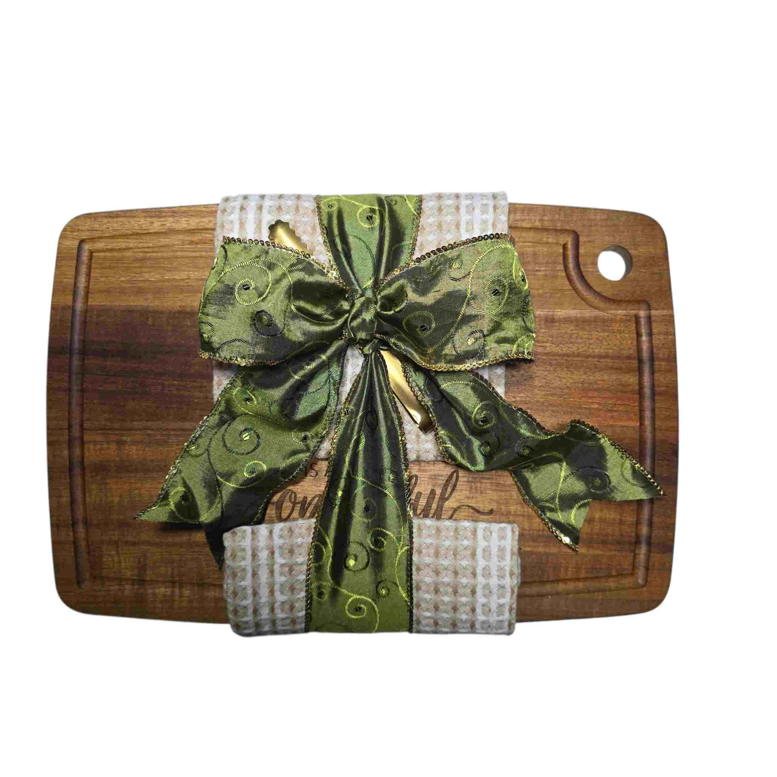 Engraved cutting board with juice groove