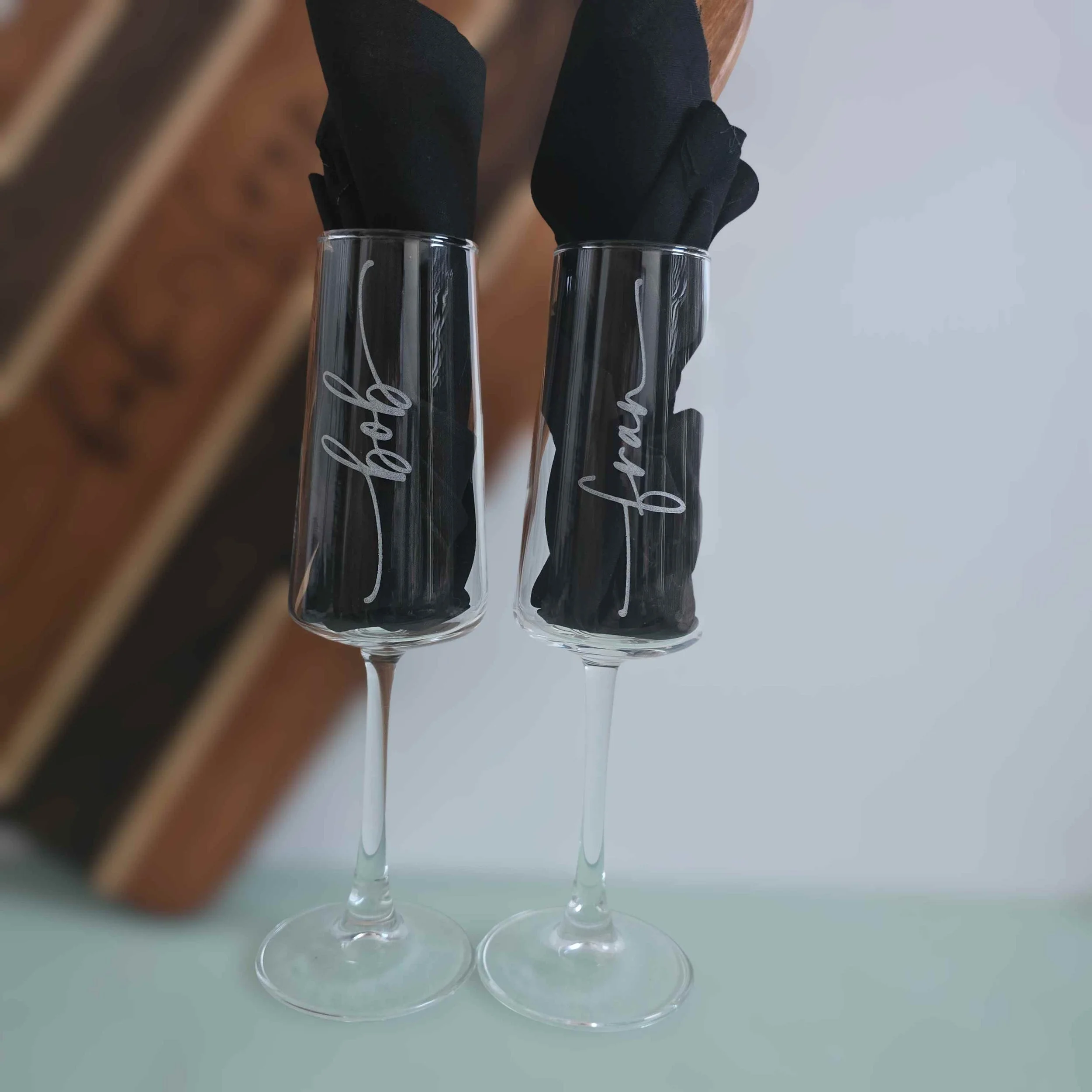 wedding-champagne-glasses