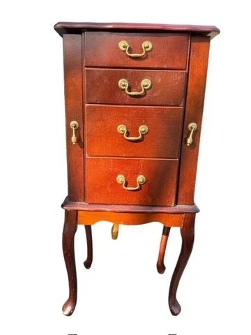 Dimensions: 17"w x 14"d x 37"h