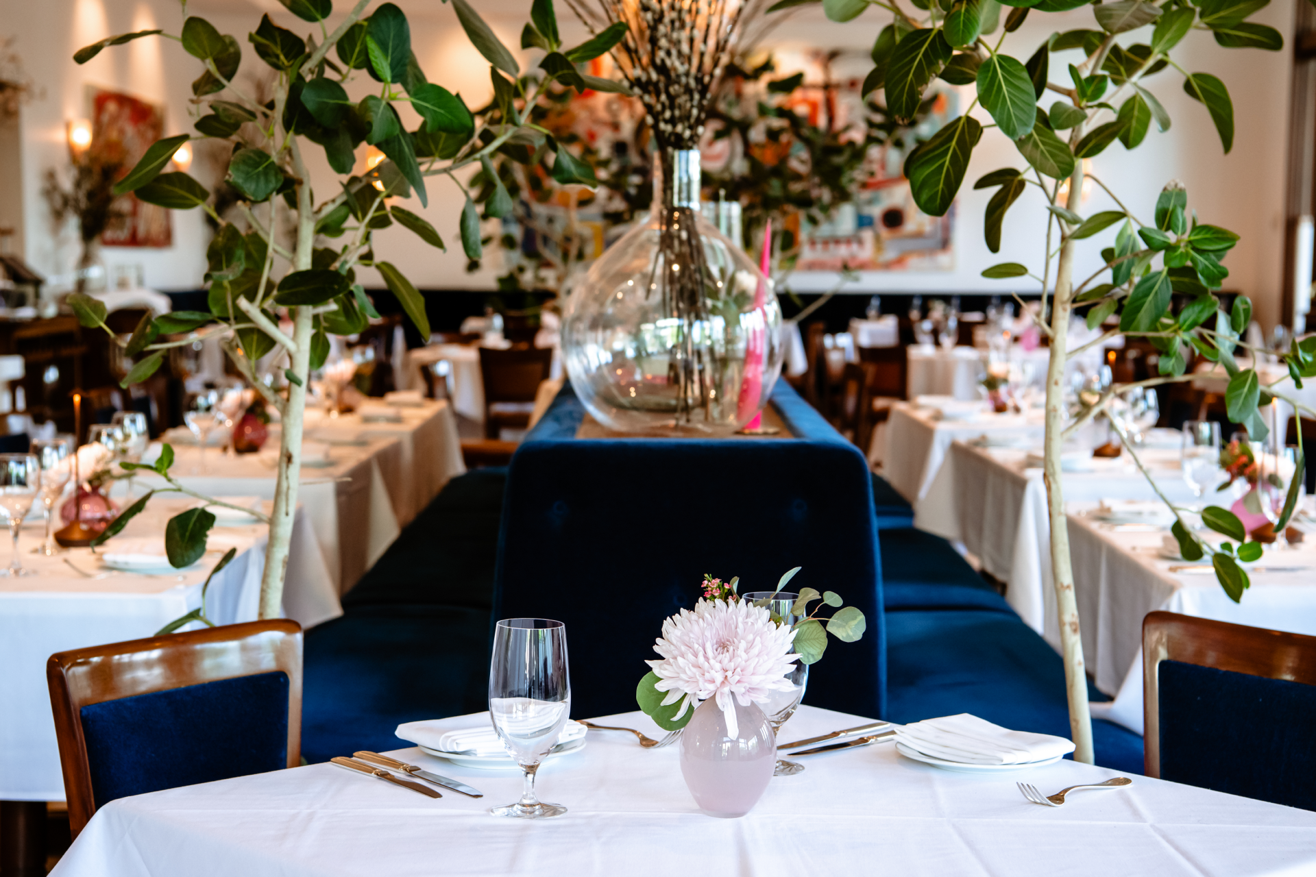 Upscale French bistro interior at Le Bilboquet Cherry Creek
