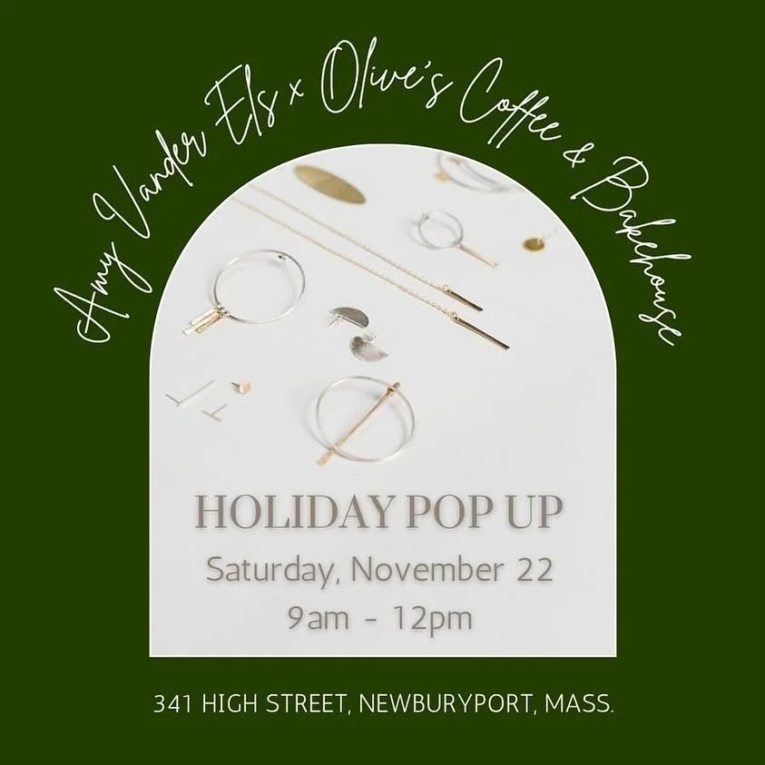 @amyvanderels X @olivescoffeeandbakehouse Holiday Pop Up is this Saturday! I&rsquo;ll be there 9am-12pm with lots of faves and some fresh new finds and they&rsquo;ll be there with the yummiest coffee + pastries to get your weekend started off right. 