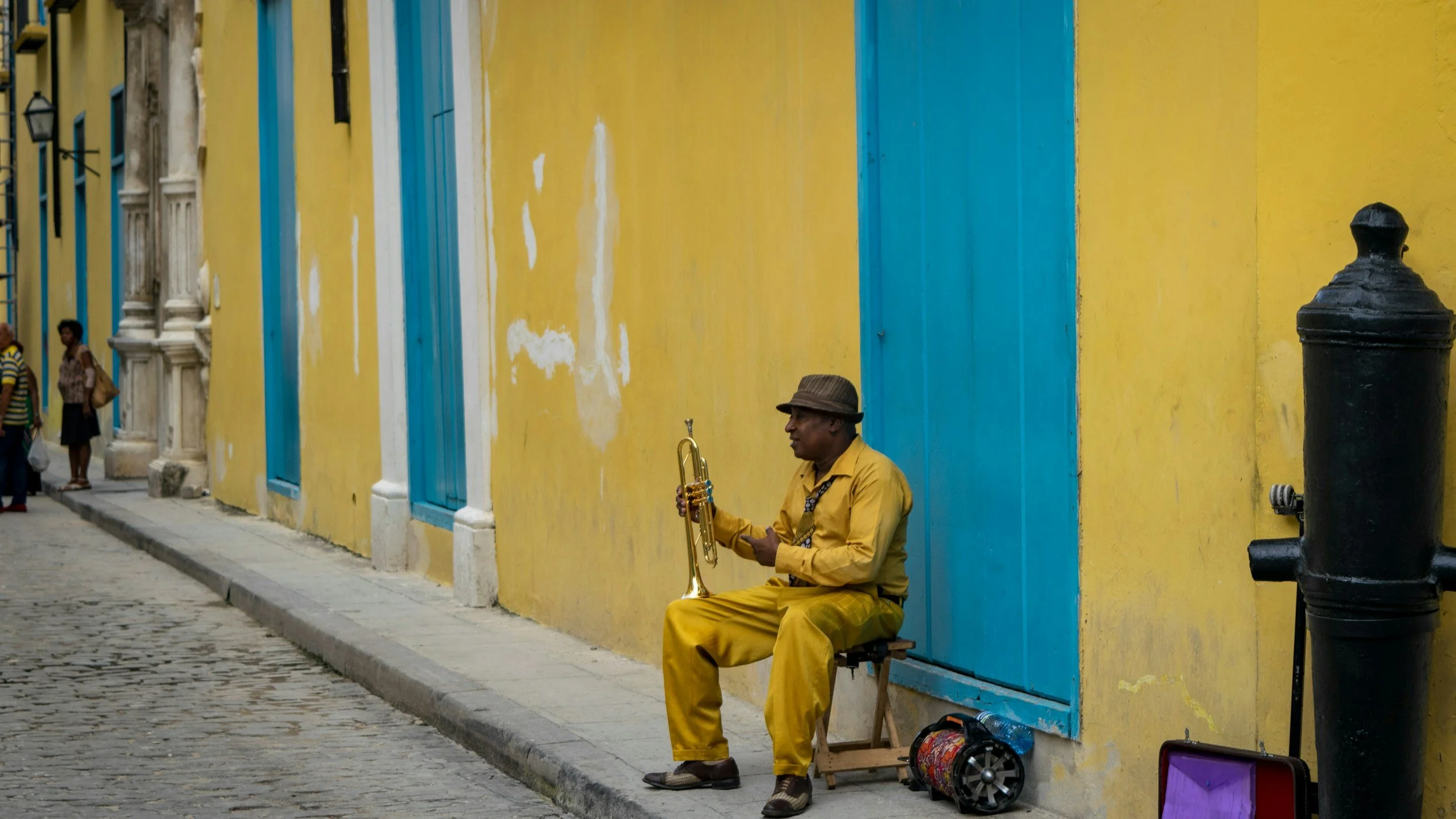 Latte & Learn: Latin Jazz with Roberto Orihuela
