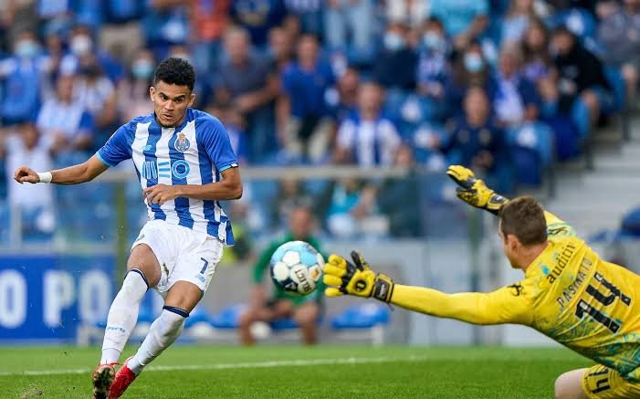 FC Porto Considers Stake Sale After Receiving Interest