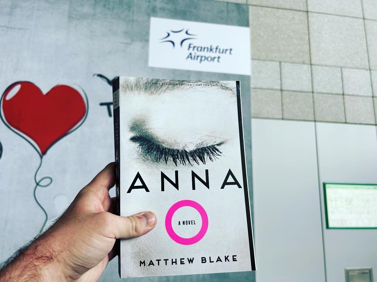 A whirlwind 24 hours in Frankfurt! So amazing to meet all the global publishers for #AnnaO and hear so many amazing plans for 2024! And wonderful to meet @sleighbayley @tomtivnan and the editorial team @_thebookseller. 11 weeks to go until the book h