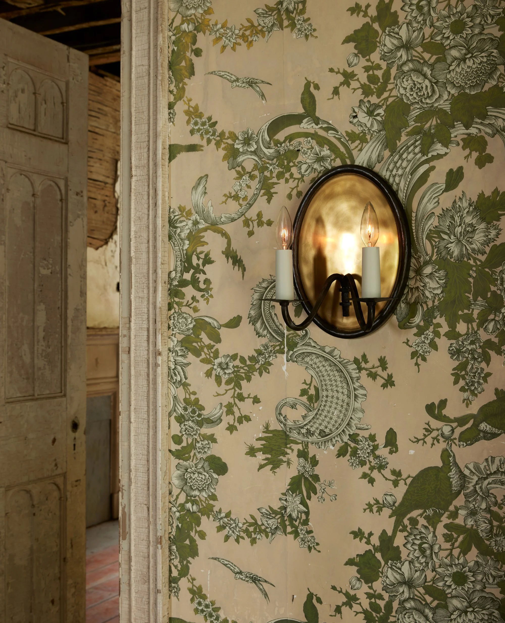VER0123-Wall-Sconce-Green-Paper-770_v1a.jpg