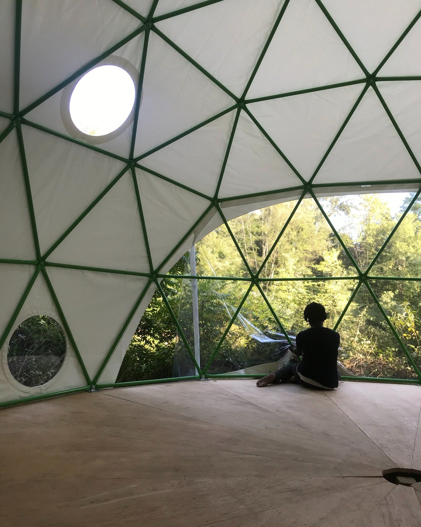 Thinking about the places we retreat to on weekends - spaces that offer a closer connection to nature, a slower pace, and a bit more room to breathe.

This geodesic dome was built by Bo Lee and Seth Prouty as a seasonal home for their family of four.