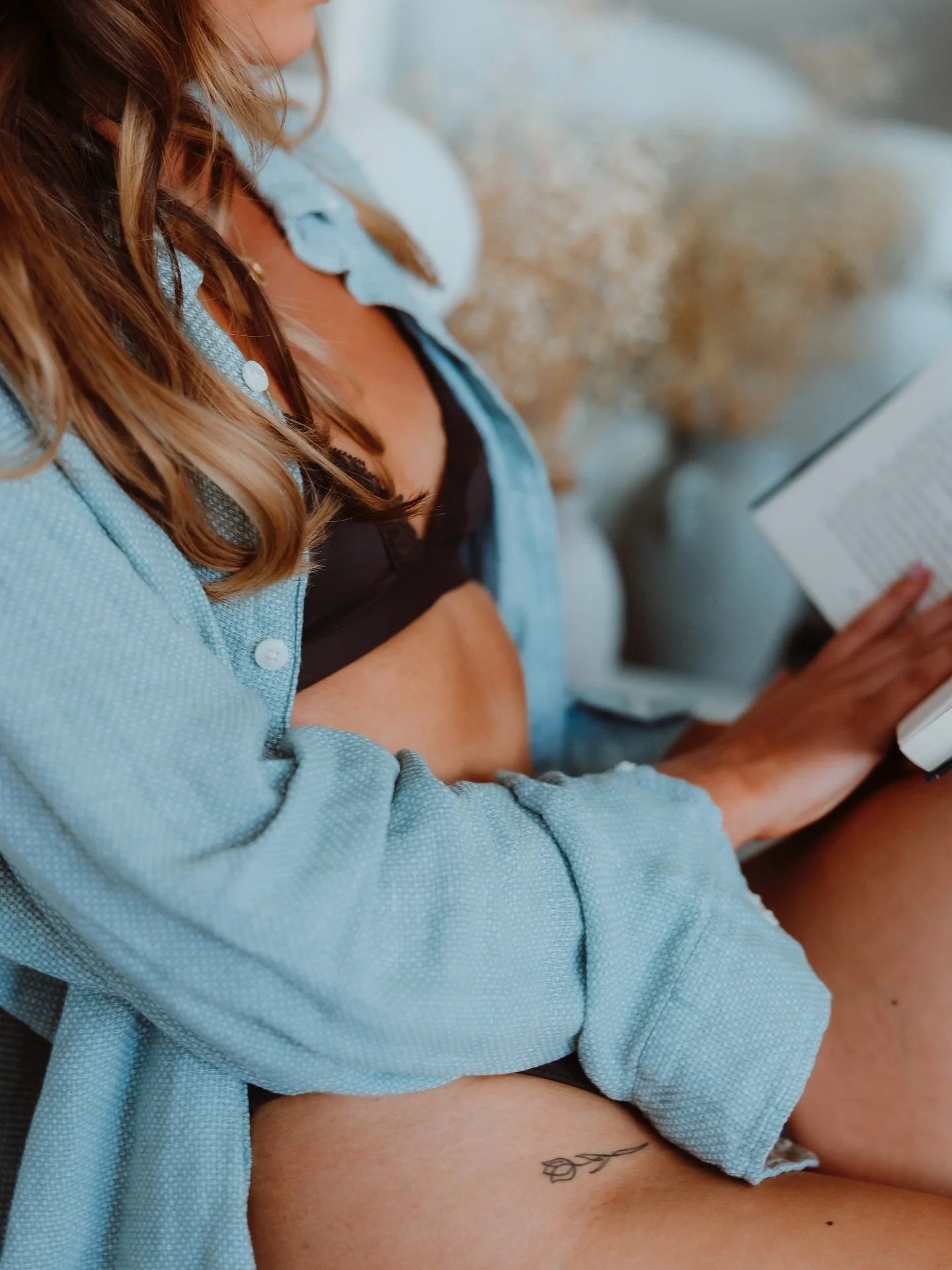 Book girlies 🫣 (AKA. Dark romantasy smut girlies!!!!) COME BOOK A SESSION WITH ME!!!

We can yap about books the entire time 😉🫶🏻