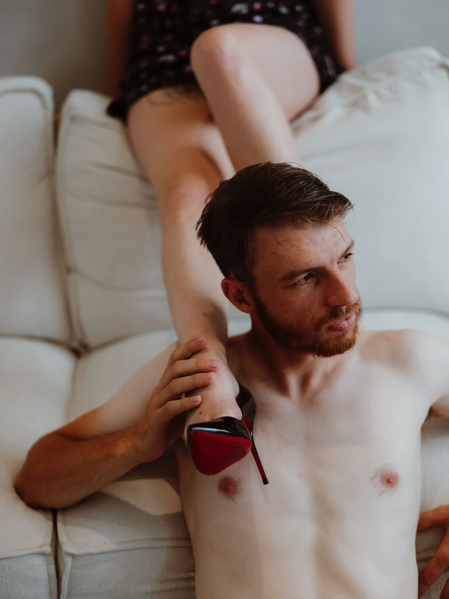 Couple boudoir sessions are becoming more and more popular&hellip; and with Christmas coming up&hellip; why leave your partner out of your sexy shoot with me?👀

Get em involved 😏