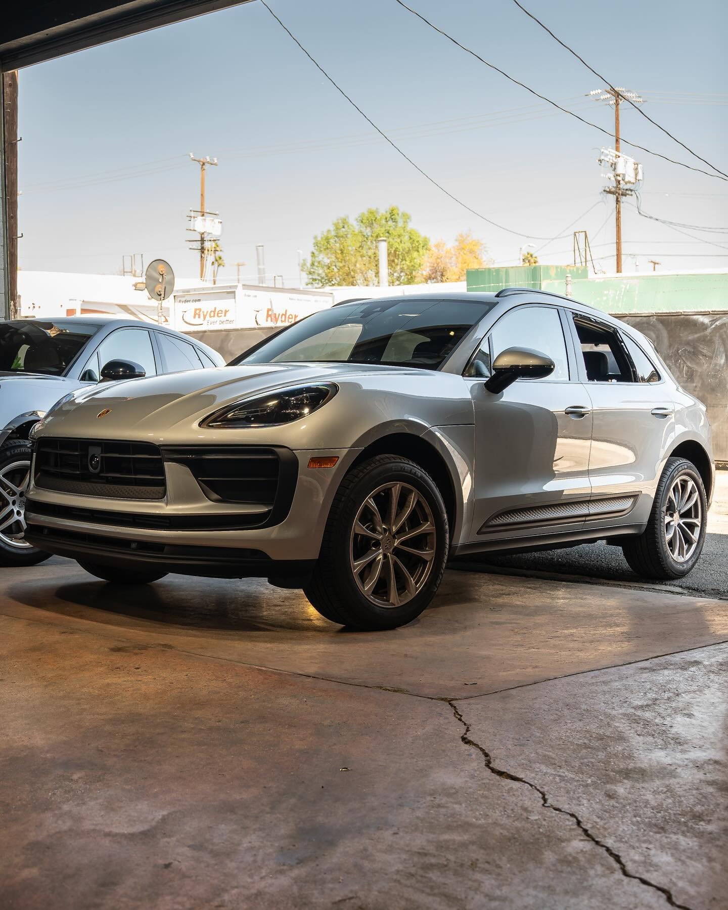 Unfortunately smash and grabs are becoming more common.. don&rsquo;t let that ruin your week. Reach out to us and we can get your vehicle secure again! 

▪️▪️▪️▪️▪️▪️▪️▪️▪️▪️▪️▪️▪️▪️▪️▪️▪️▪️ ▪️ ▪️ ▪️ ▪️
Located in Reseda, we offer 24/7 assistance wit