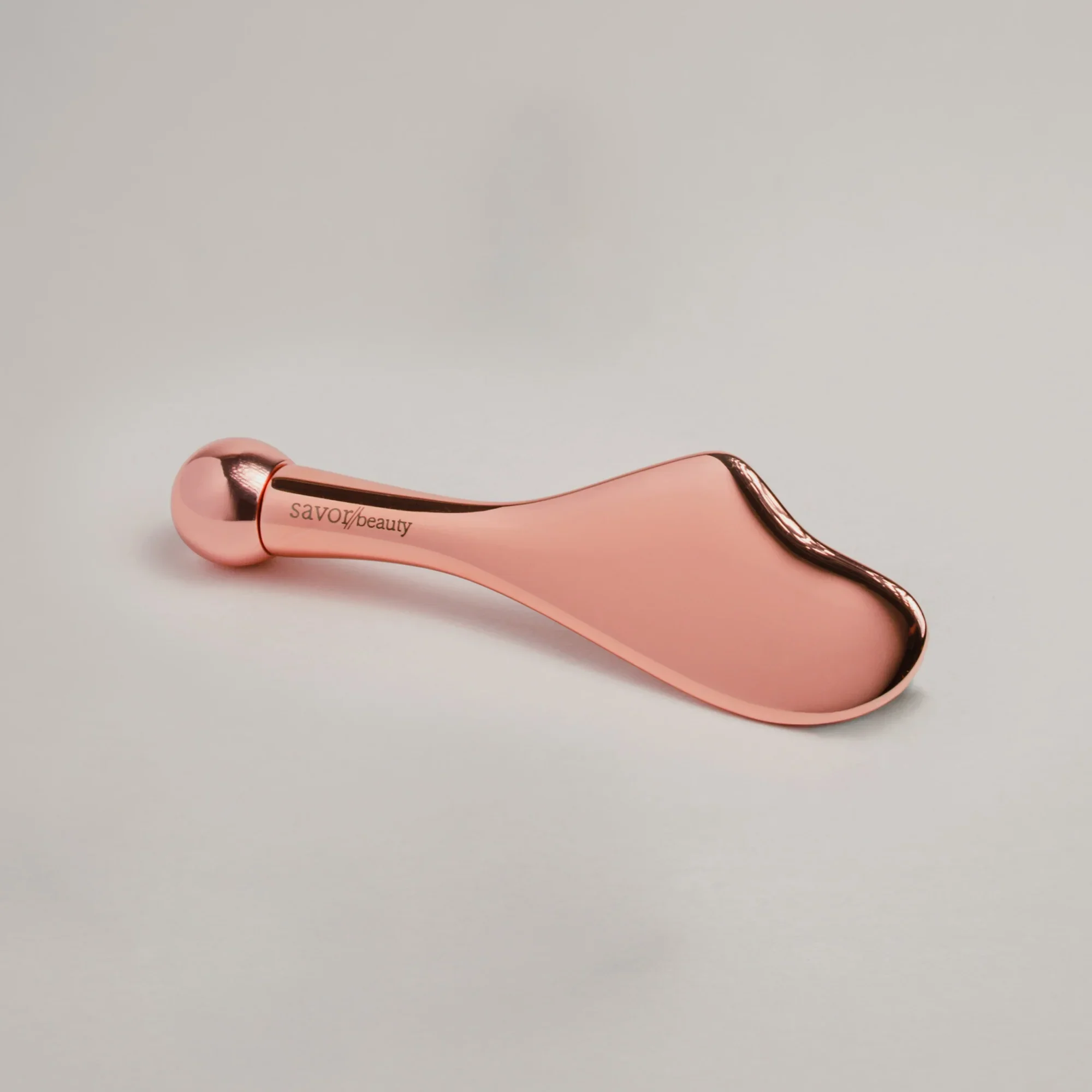 Crystal_Evergreen_2026_Triluxe_Gua_Sha_Eye_Roller_01.webp
