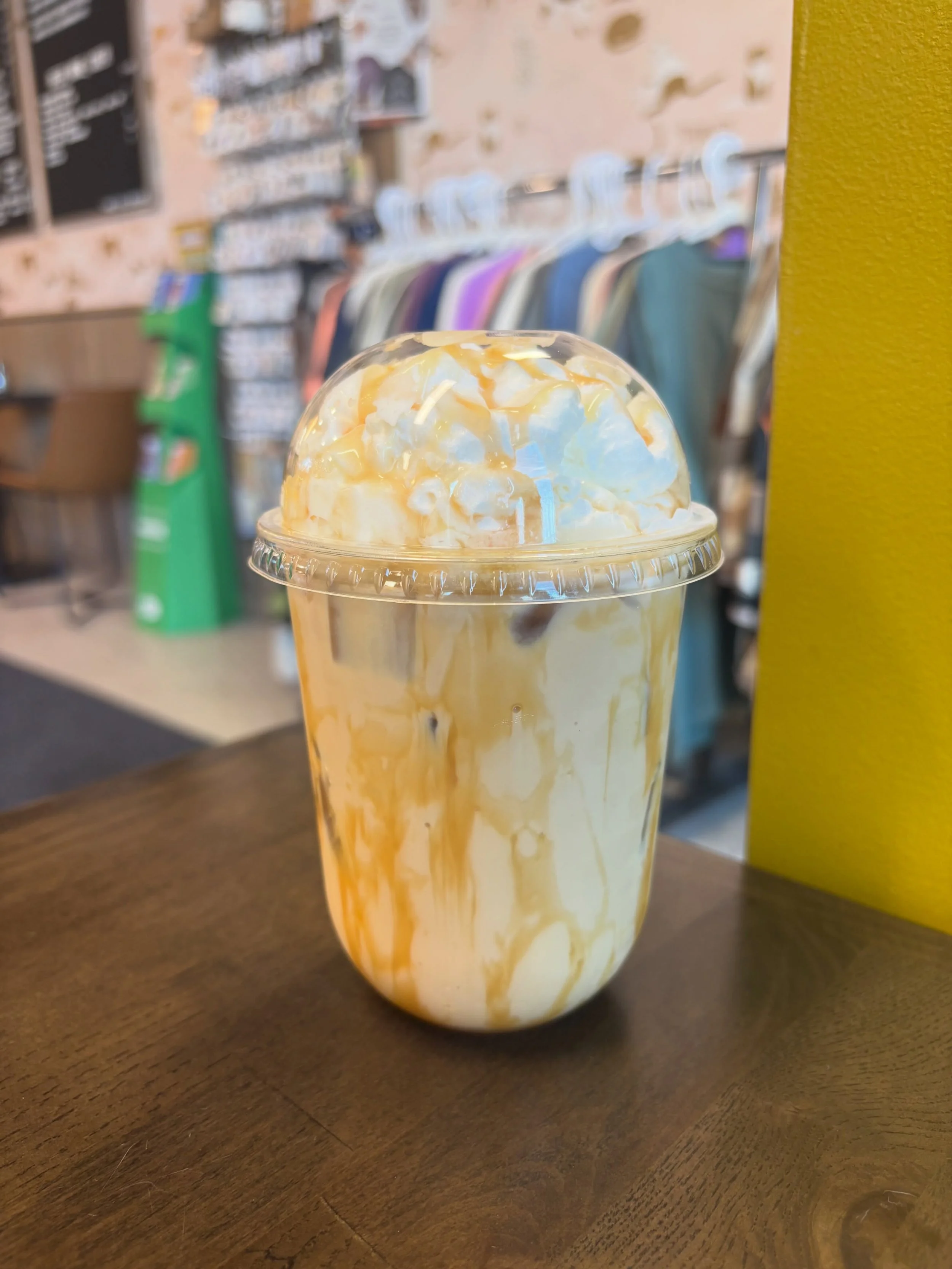 Psst&hellip; 🤫

Our Summer Menu is brewing, and the drop is quickly approaching. This is your reminder to grab another Caramel Banana Br&ucirc;l&eacute;e Latte while you can 🫣

#summermenu #catcafe #duluthmn #specialtydrinks #caramelbanana