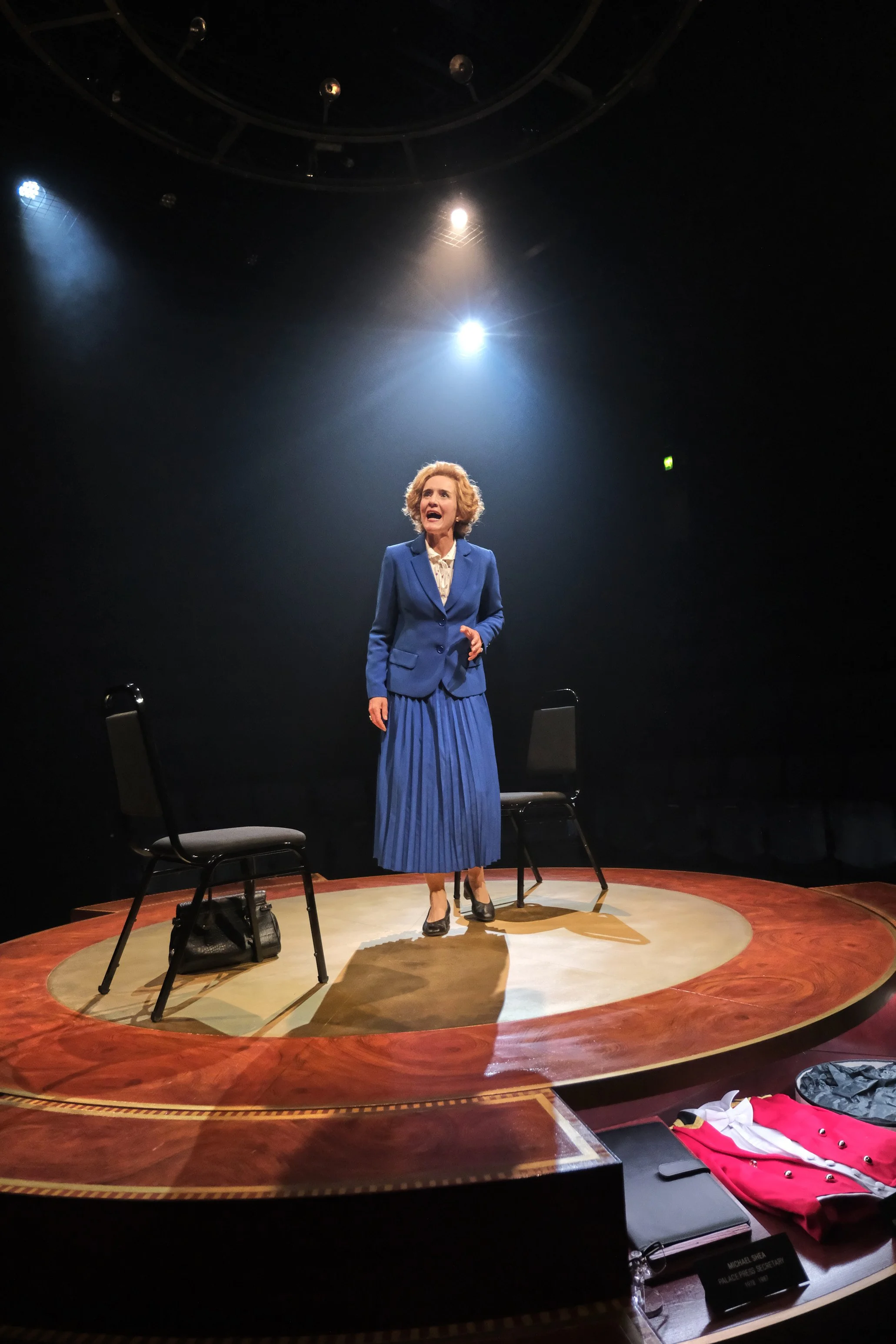 SJT Handbagged extras 28l.JPG