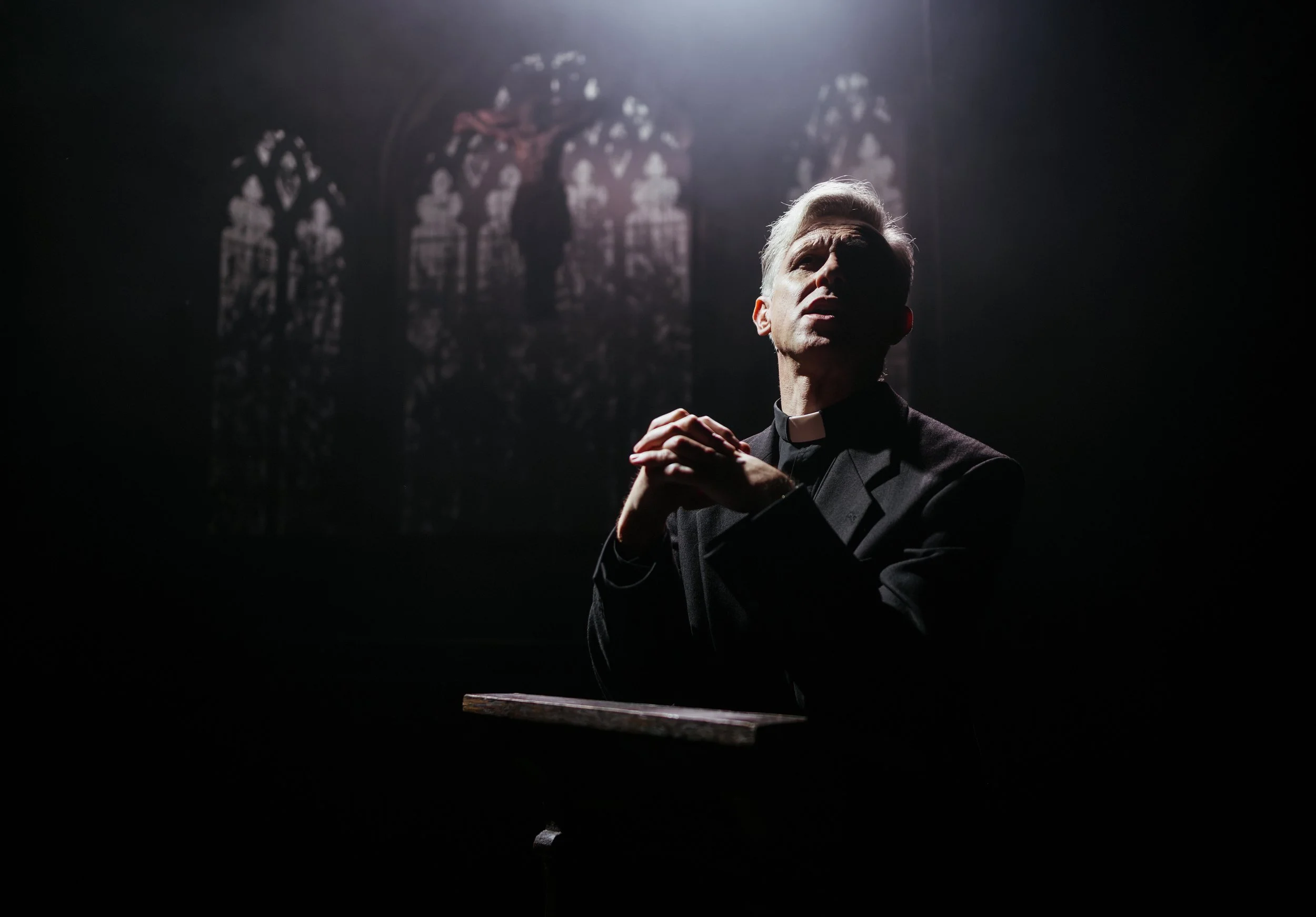 Ian Hallard.jpg