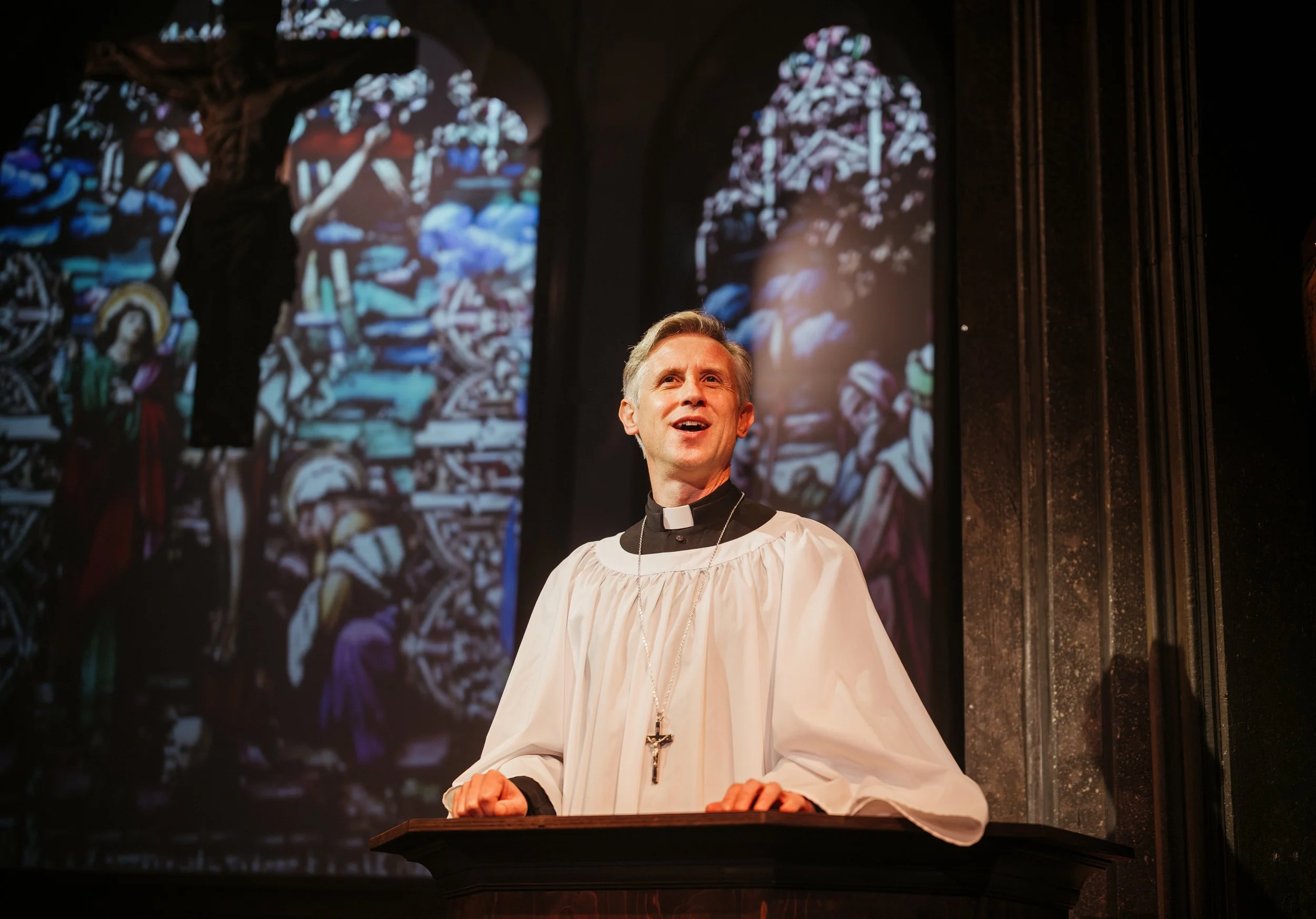 Ian  Hallard.jpg
