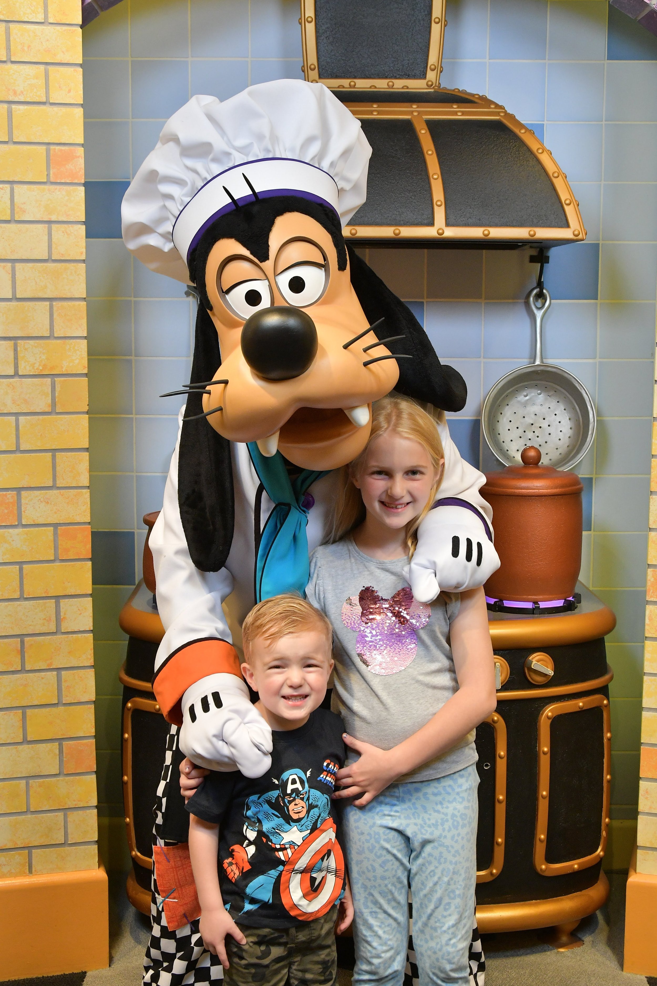 2022-09-12 - Disneyland Hotel - Goofys Kitchen.jpeg