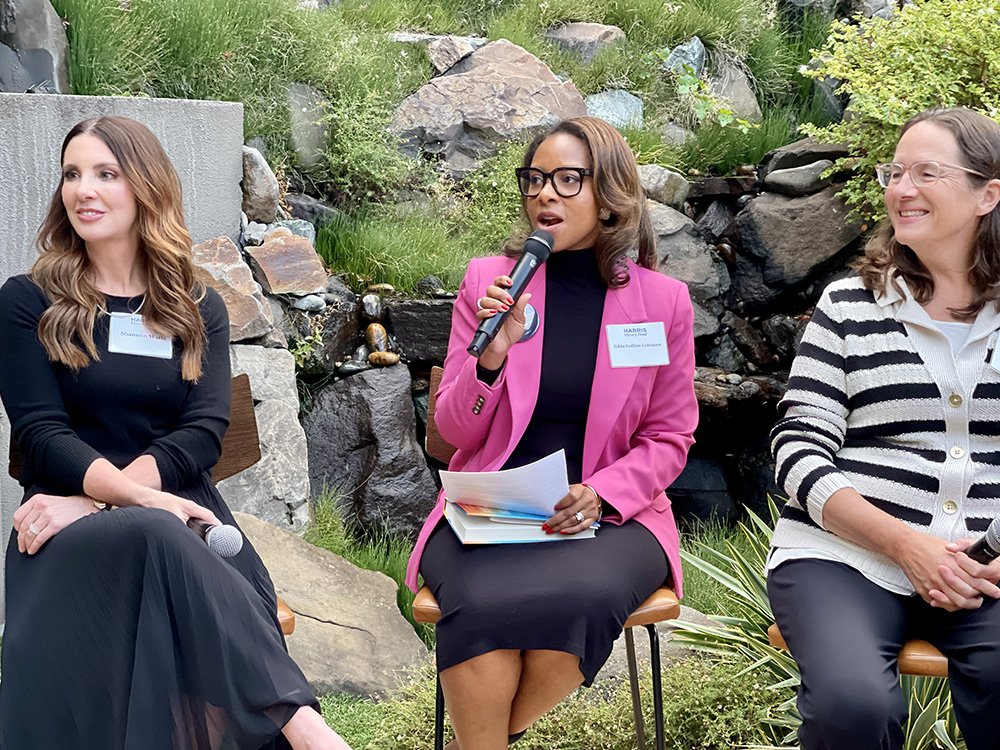 Edda-pink jacket -full screen.jpg