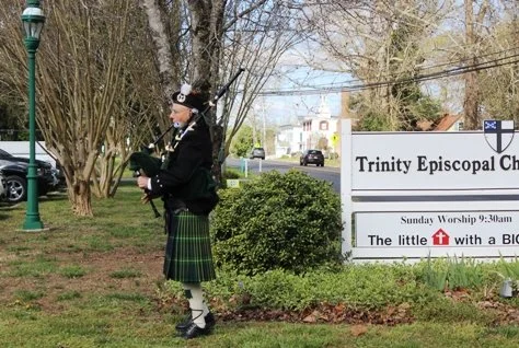 Bagpipes greeting Palm Sunday