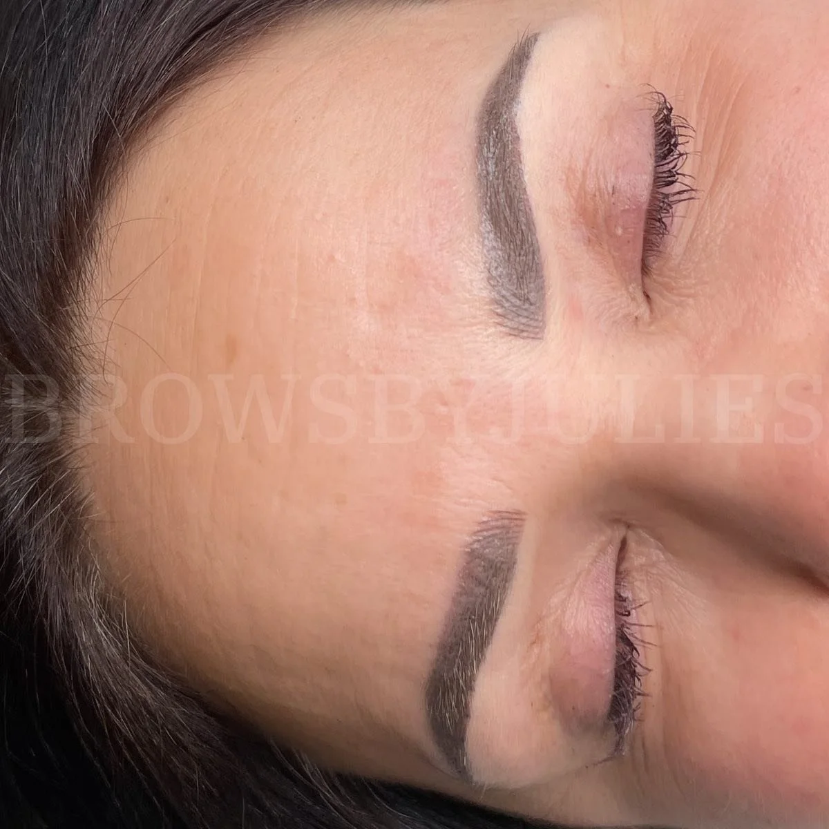&bull;Combo-brows